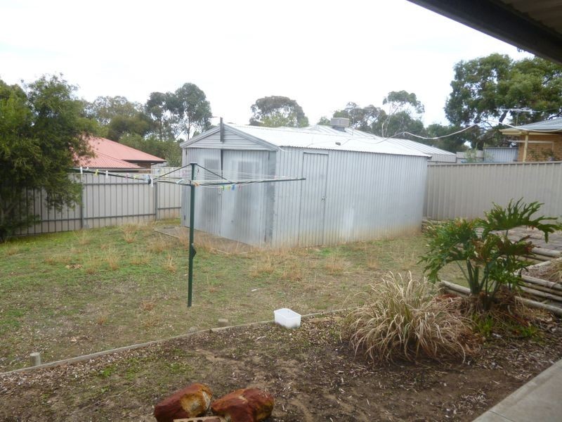 1 Byron Court, Huntfield Heights SA 5163