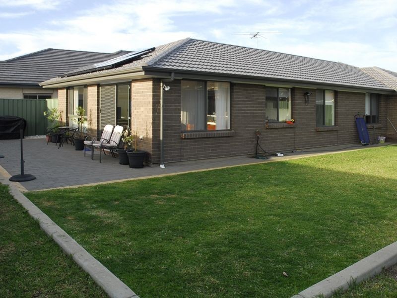4 Emerald Boulevard, Aldinga Beach SA 5173