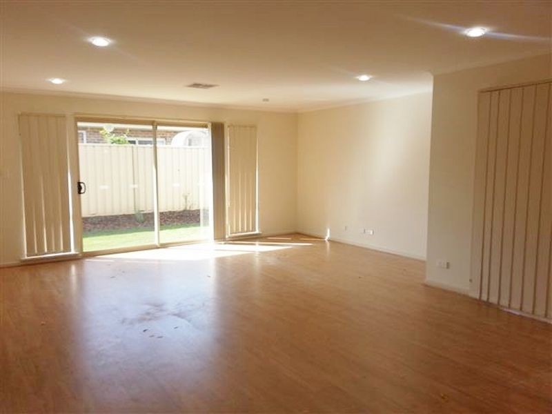 5 Lighthouse Terrace, Seaford Meadows SA 5169