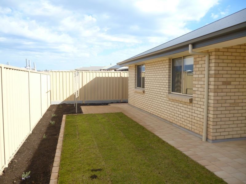 32 League Street, Seaford Meadows SA 5169