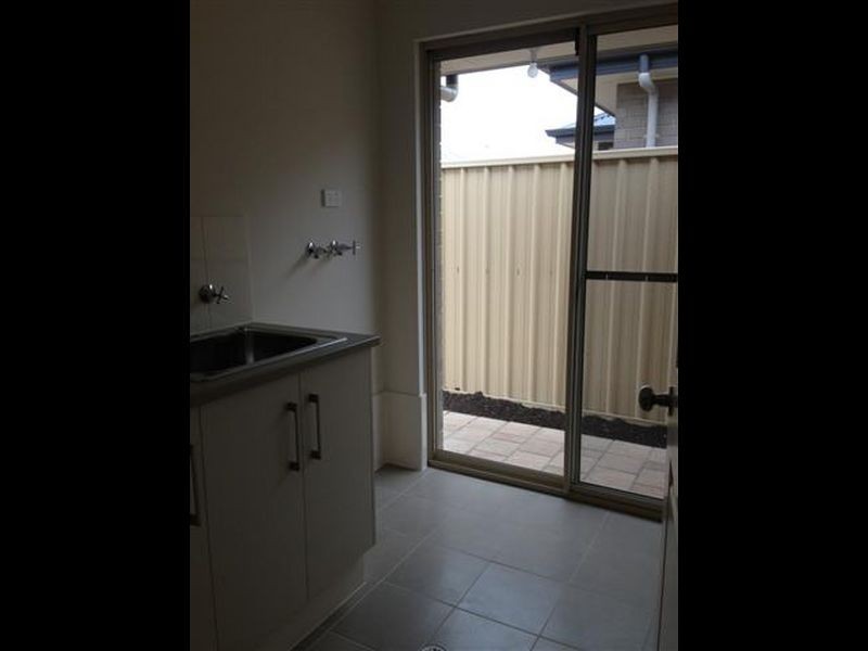 17 Jackstaff Road, Seaford Meadows SA 5169