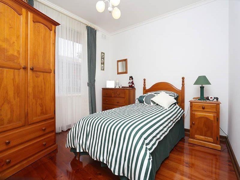 8 Flinders Avenue, Seaford SA 5169