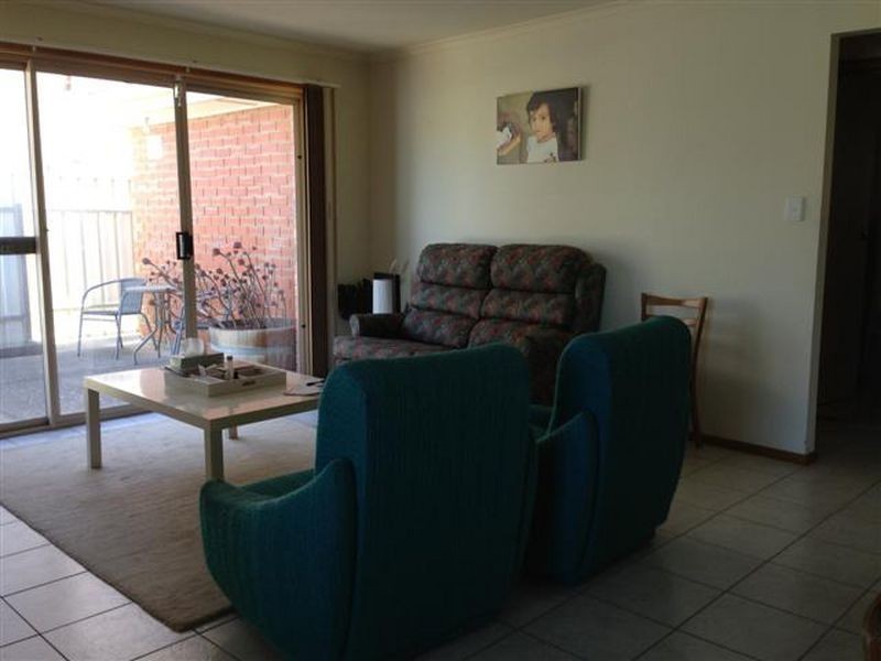 17 Seaview Street, Aldinga Beach SA 5173