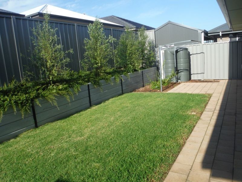 17 Arkle Place, Woodcroft SA 5162