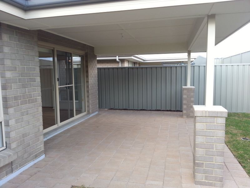 13 Arkle Place, Woodcroft SA 5162