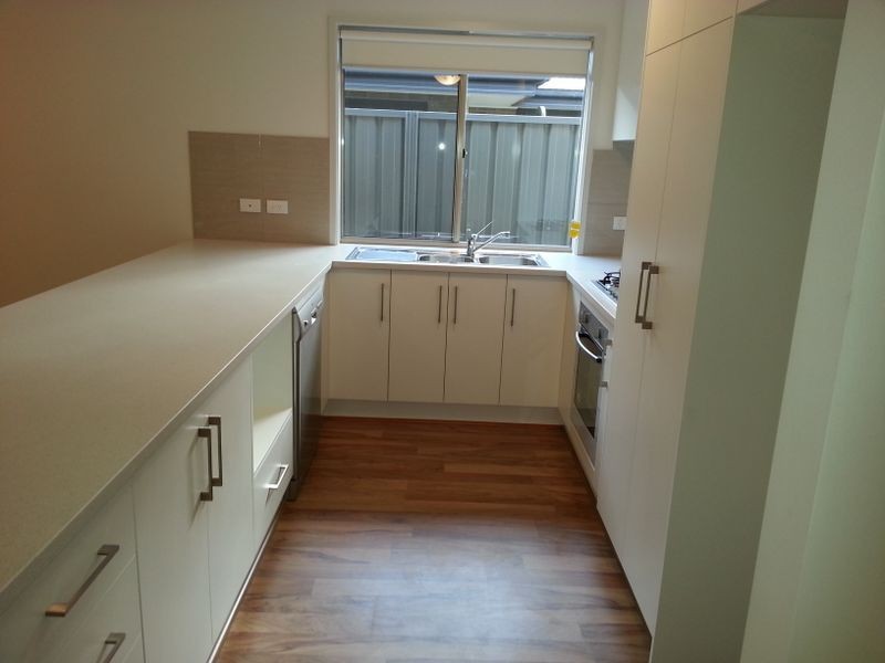 13 Arkle Place, Woodcroft SA 5162