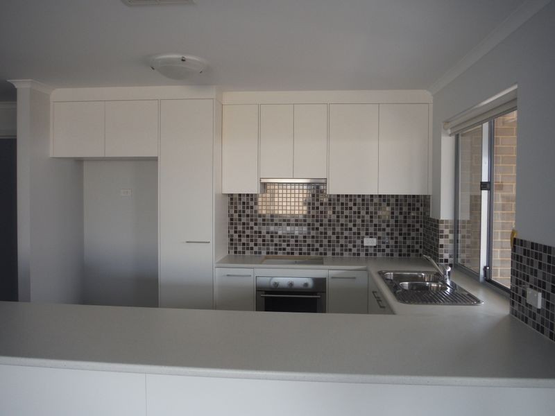 6 Halton Court, Seaford Meadows SA 5169