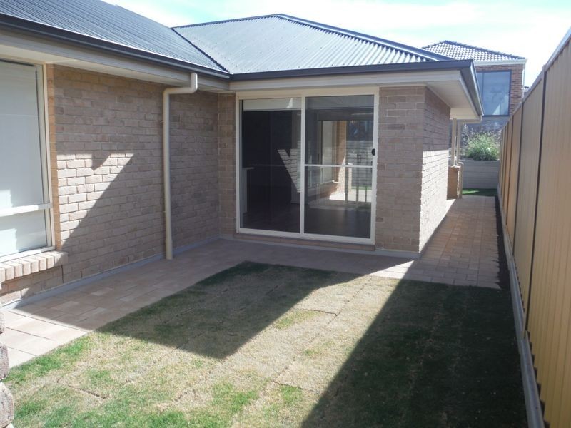 5 Halton Court, Seaford Meadows SA 5169