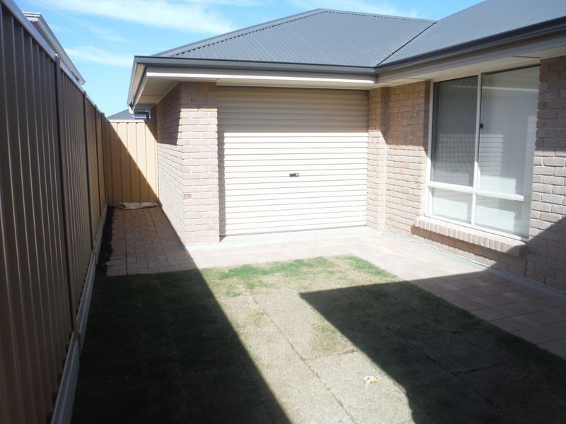 5 Halton Court, Seaford Meadows SA 5169