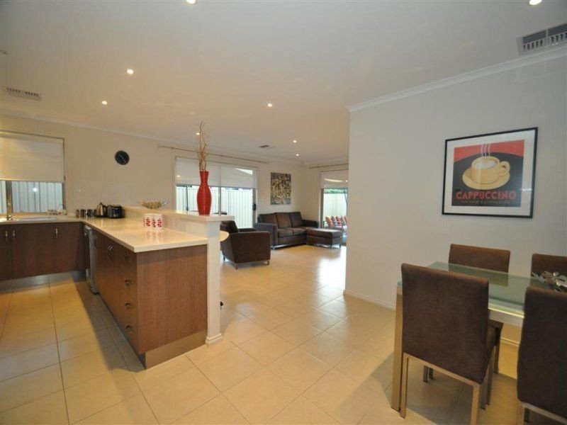 10 Casuarina Ave, Aldinga Beach SA 5173