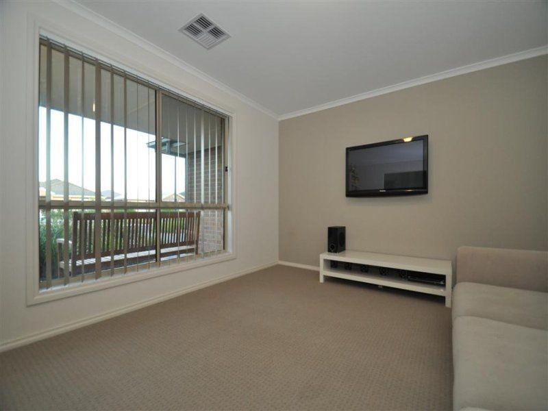 10 Casuarina Ave, Aldinga Beach SA 5173