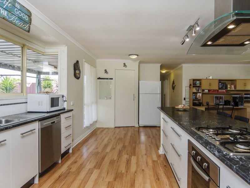 9 Humphrys Road, Aldinga Beach SA 5173