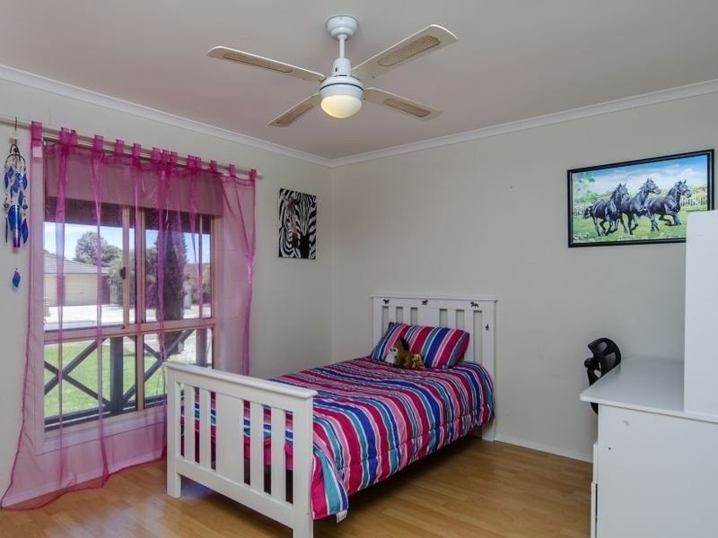 9 Humphrys Road, Aldinga Beach SA 5173