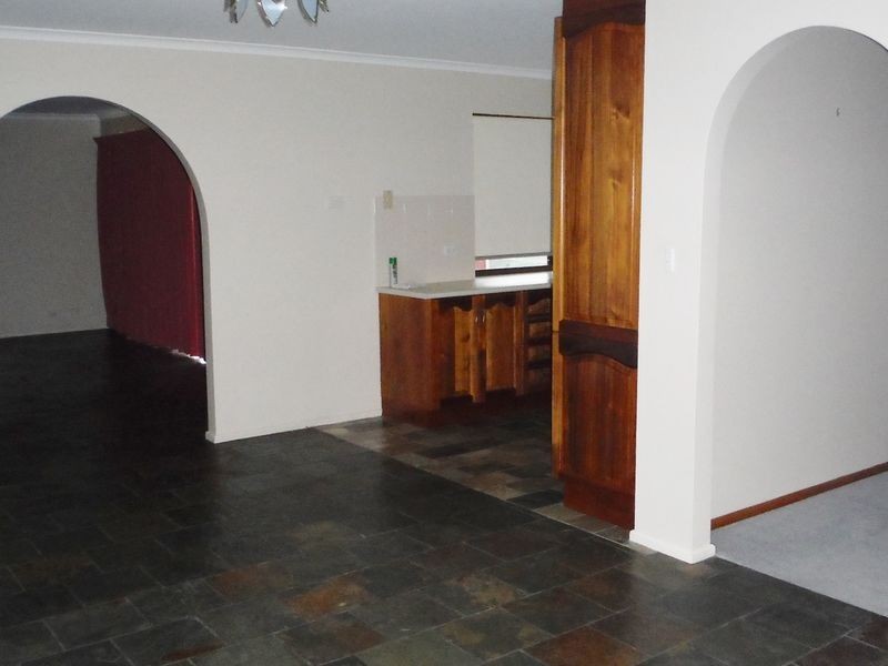 3 Shoalstone Court, Moana SA 5169