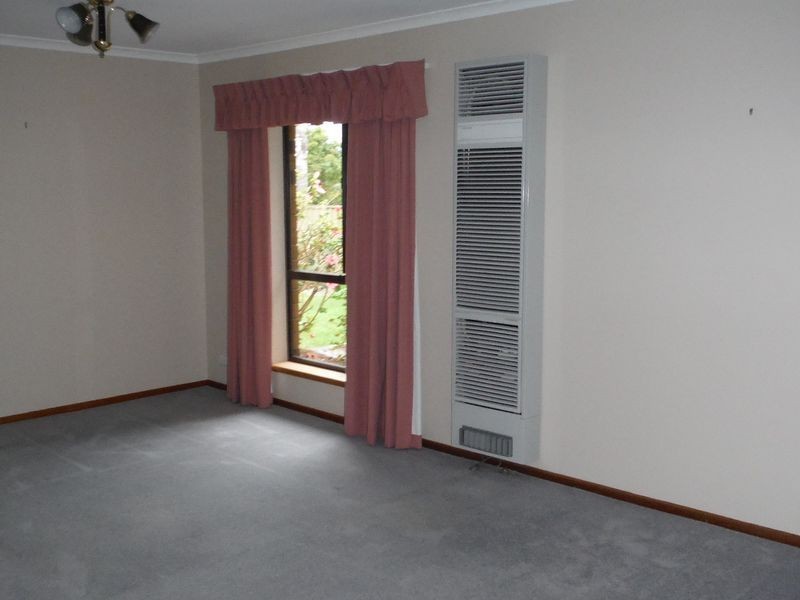 3 Shoalstone Court, Moana SA 5169