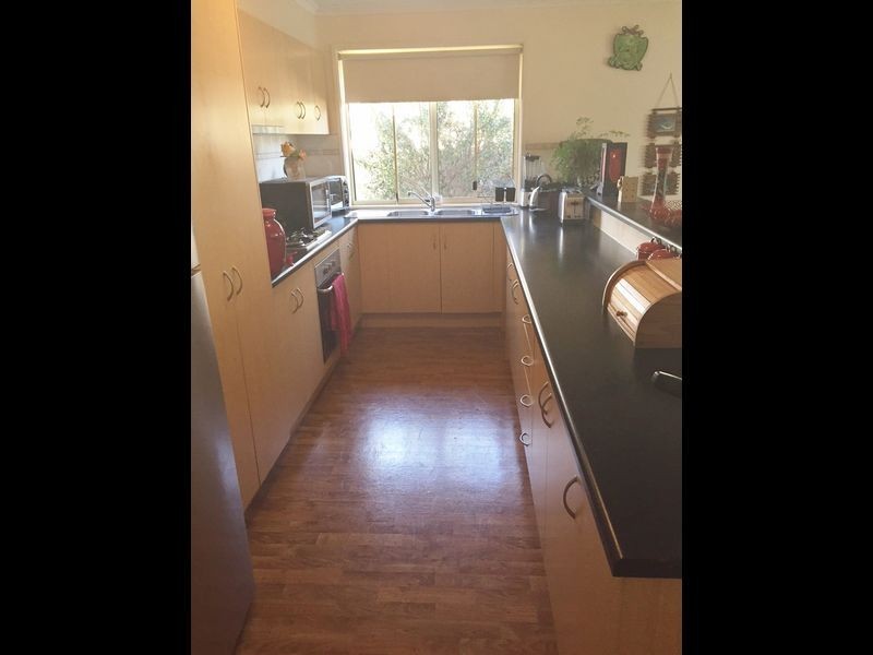 10 Yeltana Avenue, Huntfield Heights SA 5163