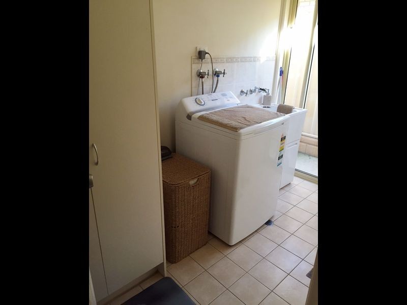 10 Yeltana Avenue, Huntfield Heights SA 5163