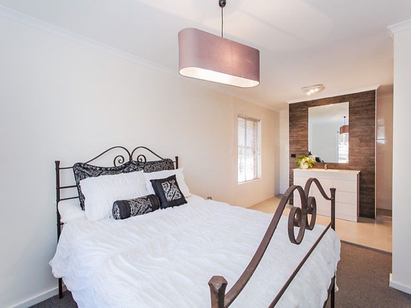 11 Domain Steet, Moana SA 5169