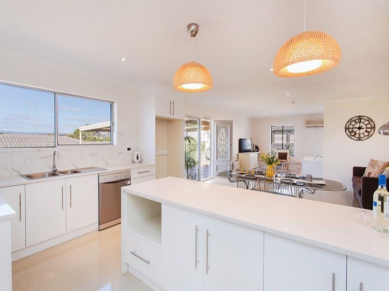11 Domain Steet, Moana SA 5169