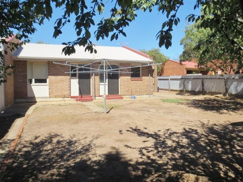 2 Fonda Court, Christie Downs SA 5164