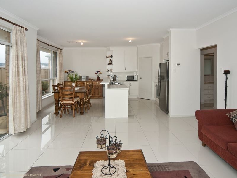 9 Knoll Avenue, Aldinga Beach SA 5173