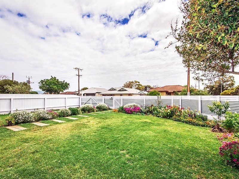 16 Seaview Street, Aldinga Beach SA 5173