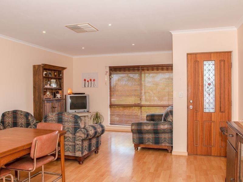 1/24 Smugglers Drive, Seaford Rise SA 5169