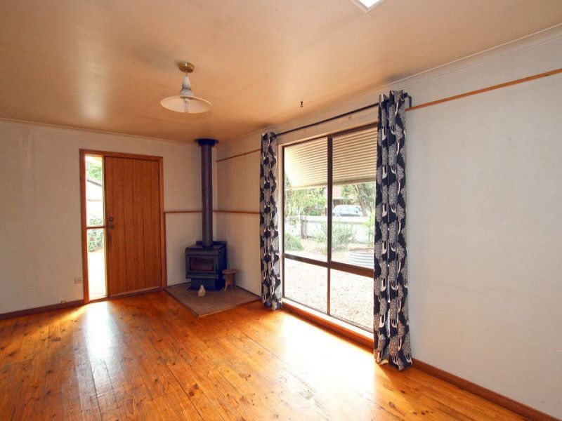 18 Irving Road, Aldinga Beach SA 5173