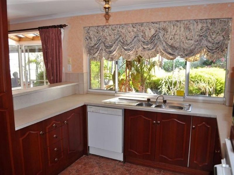 2 Hamilton Road, Aldinga Beach SA 5173