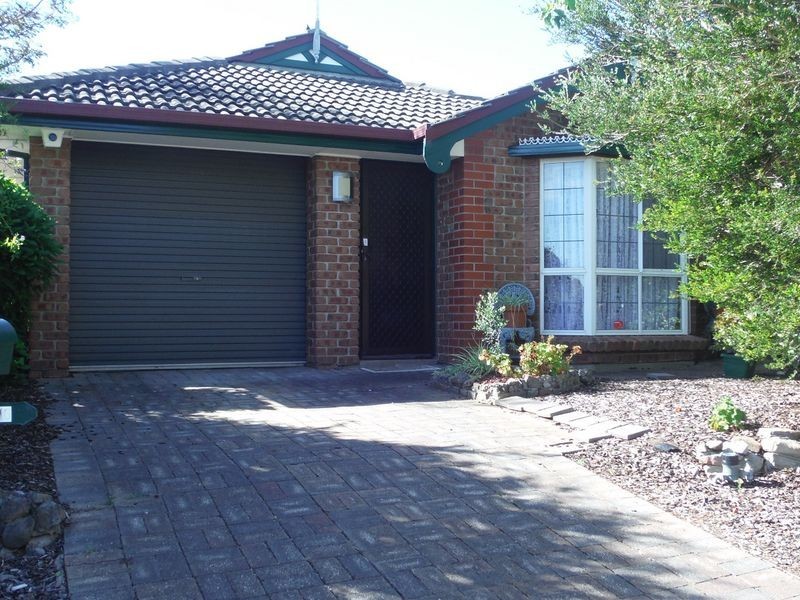 16 Pitcairn Circuit, Seaford Rise SA 5169