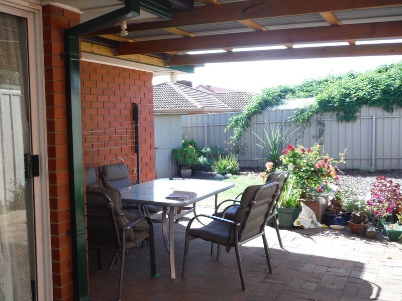 16 Pitcairn Circuit, Seaford Rise SA 5169