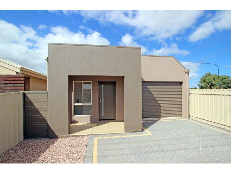 2 Ratcliffe Road, Aldinga Beach SA 5173
