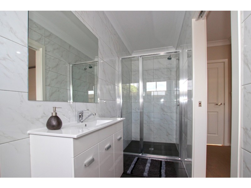 2 Ratcliffe Road, Aldinga Beach SA 5173