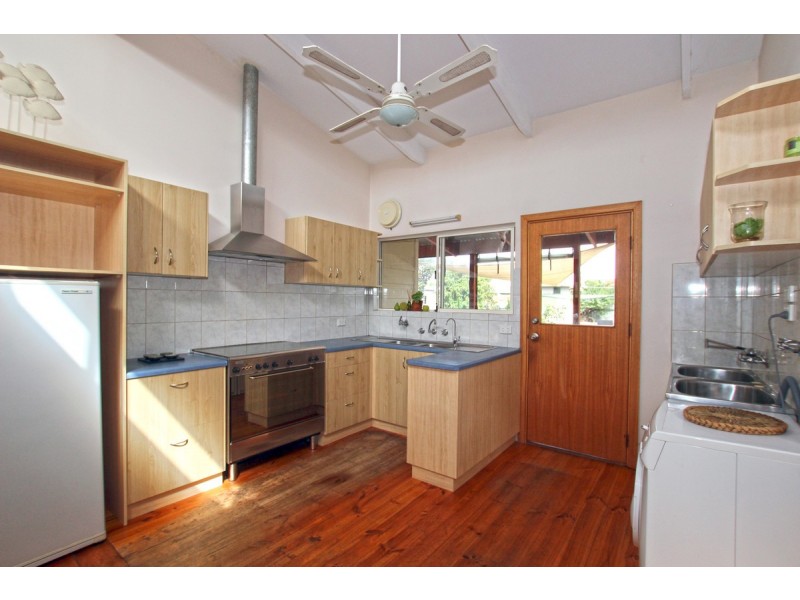 18 Irving Road, Aldinga Beach SA 5173