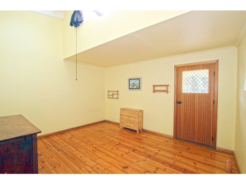 18 Irving Road, Aldinga Beach SA 5173