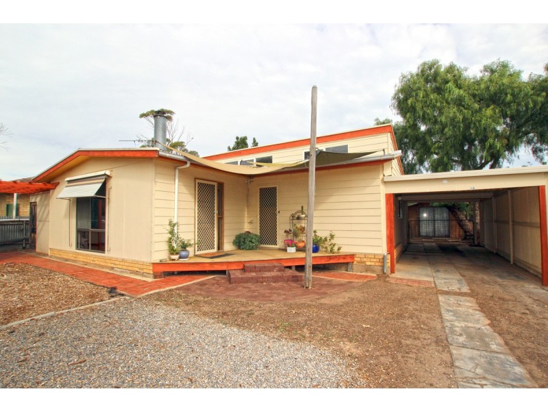 18 Irving Road, Aldinga Beach SA 5173