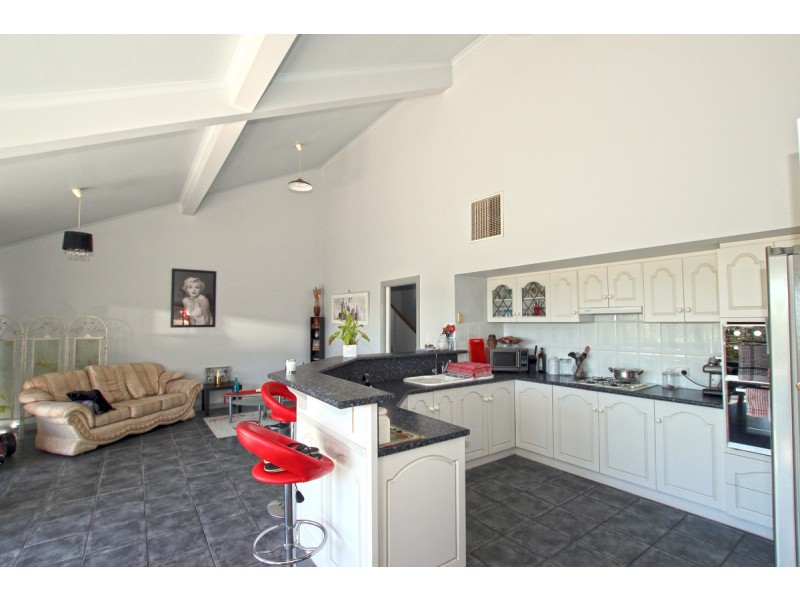 5 Ashford Court, Moana SA 5169