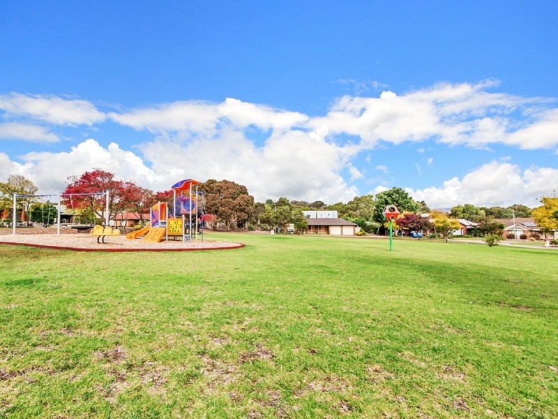 11 Cove Circuit, Seaford Rise SA 5169