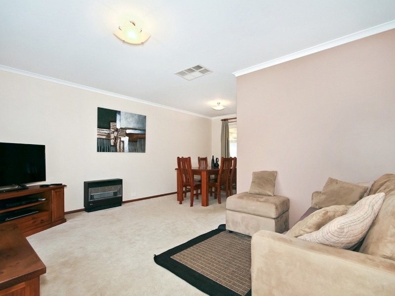 11 Cove Circuit, Seaford Rise SA 5169