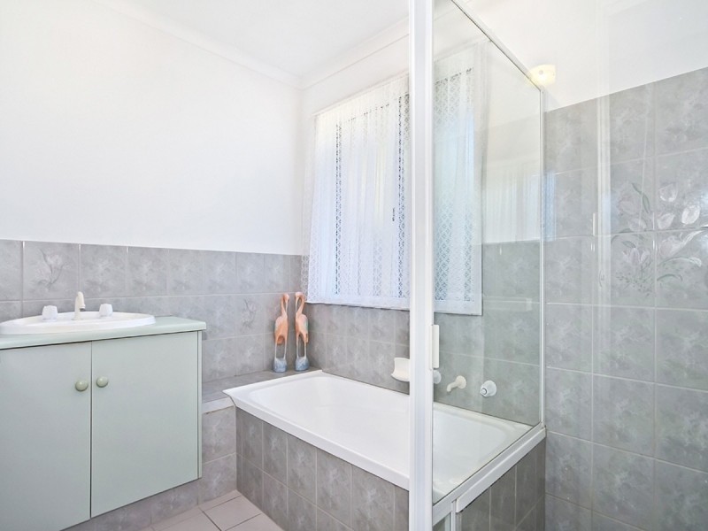 32 Dalkeith Road, Seaford Rise SA 5169