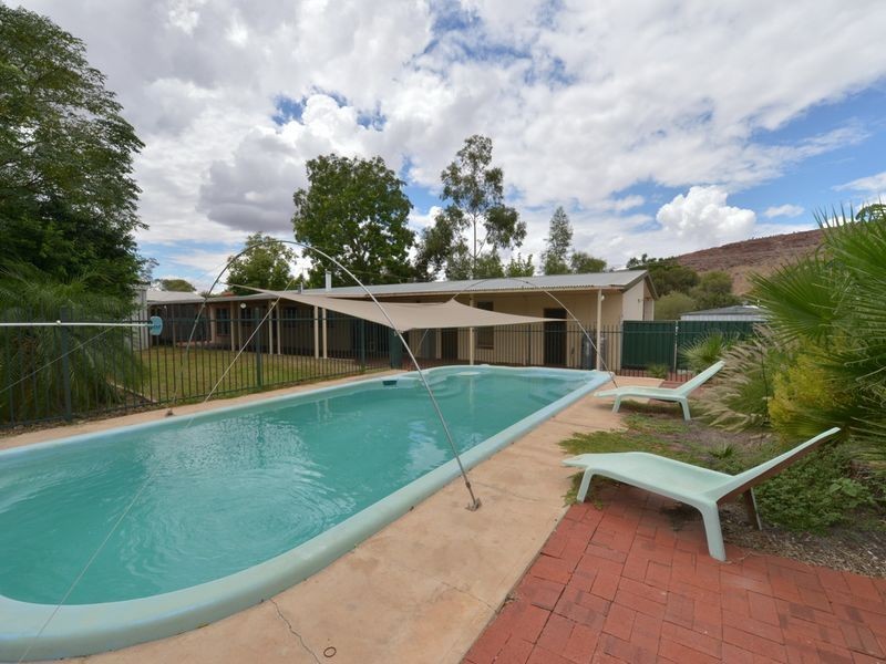 9 Purvis Crescent, Alice Springs NT 0870