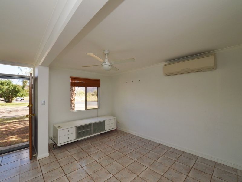 1/8 Lovegrove Drive, Alice Springs NT 0870