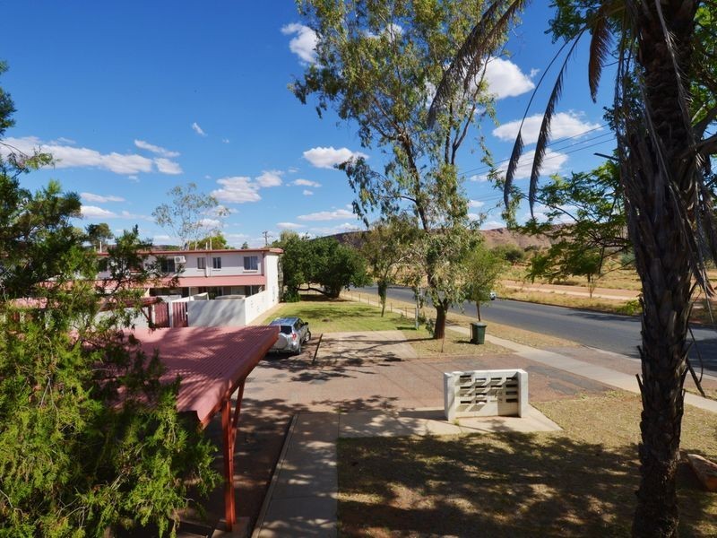 1/8 Lovegrove Drive, Alice Springs NT 0870