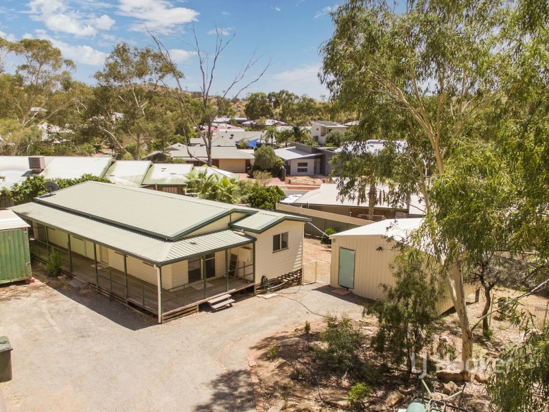 13 Griffiths Place, Araluen NT 0870