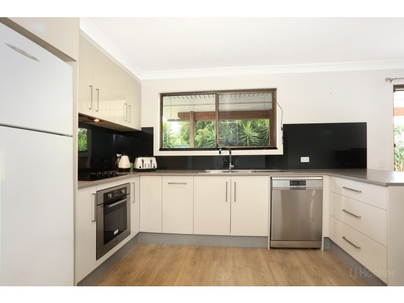 6 Glass Court, Sadadeen NT 0870