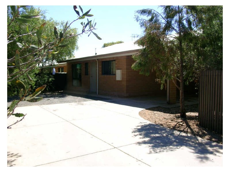 Unit 1/4 Latz Crescent, Larapinta NT 0875