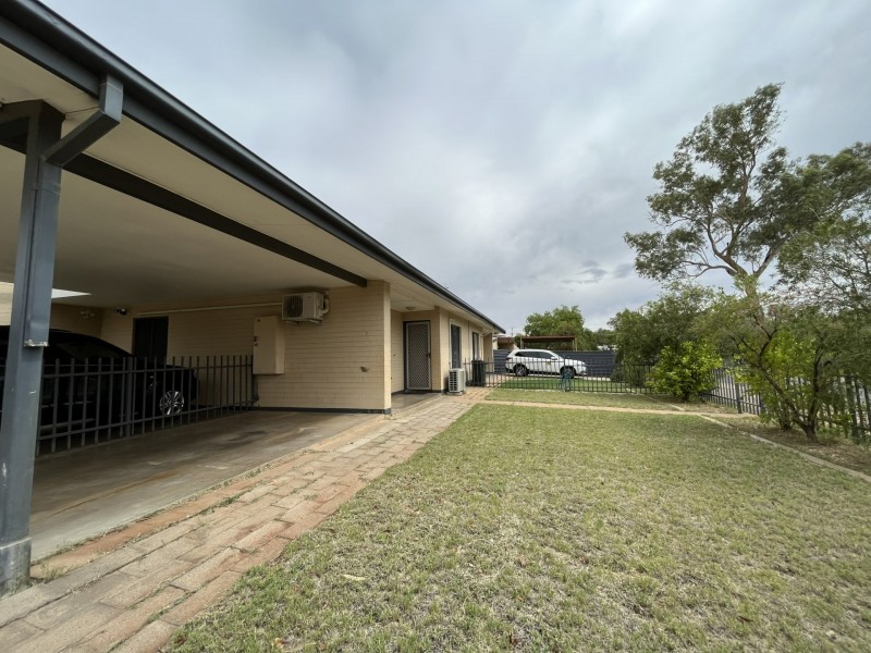 Unit 2/13 Gason Street, Gillen NT 0870