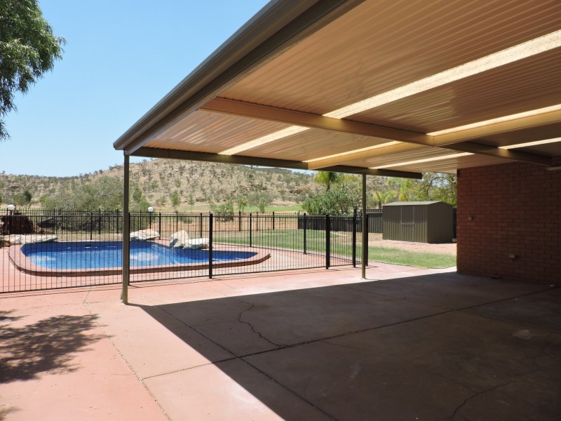 42 Eagle Court, Desert Springs NT 0870