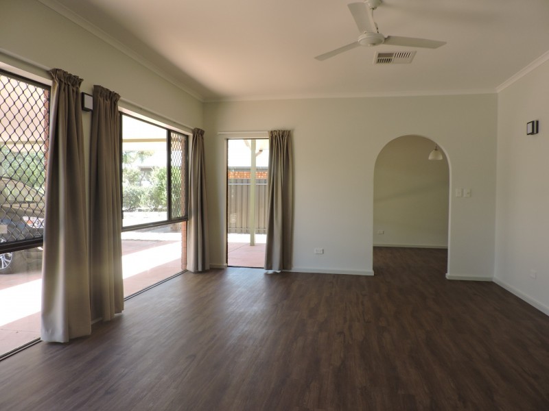 42 Eagle Court, Desert Springs NT 0870