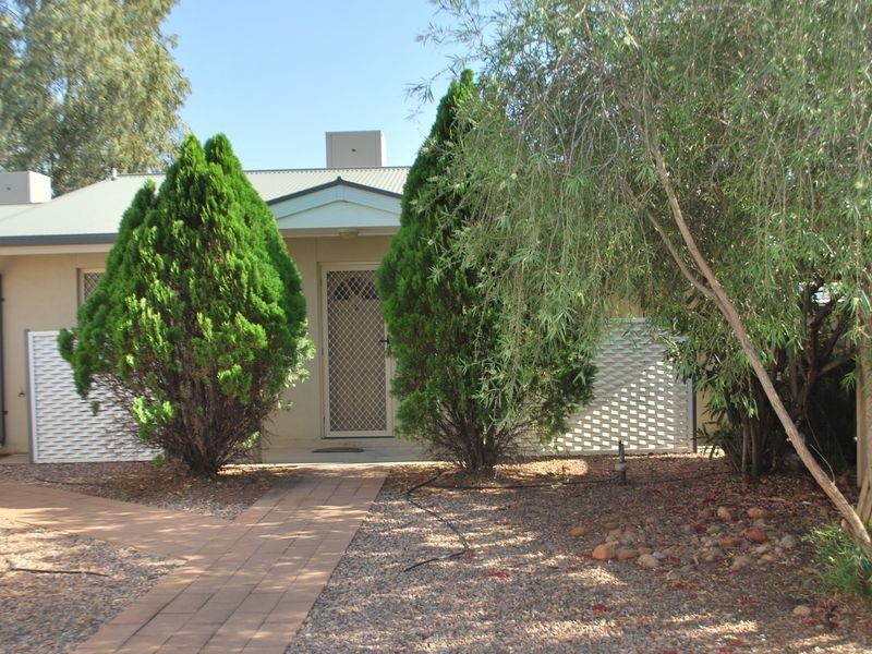 2/1 George Crescent, Alice Springs NT 0870